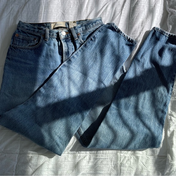 Classic Gap Blue Jeans Distressed - Picture 4 of 7